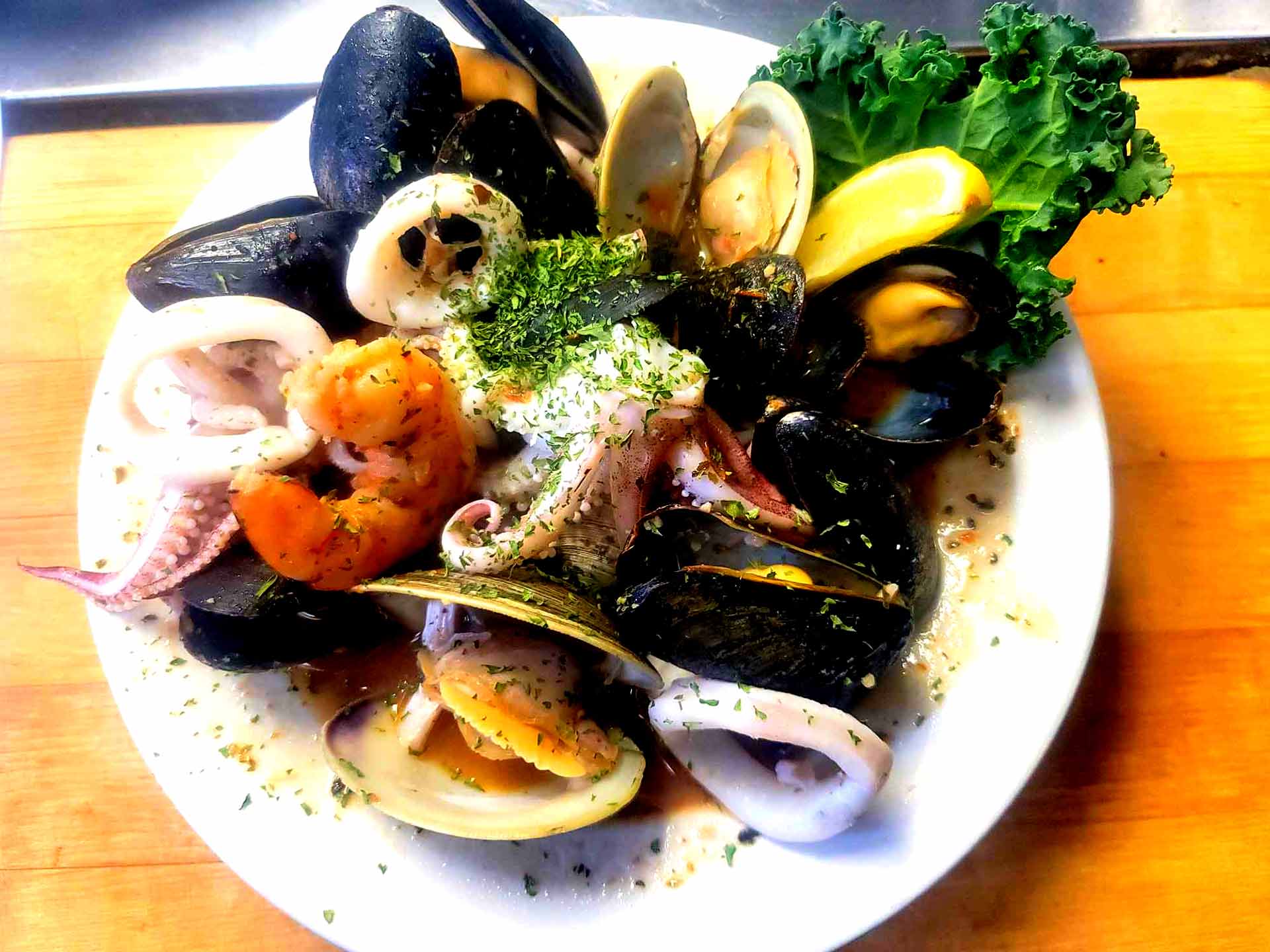 Adirondack-Seafood-Clams-Squid